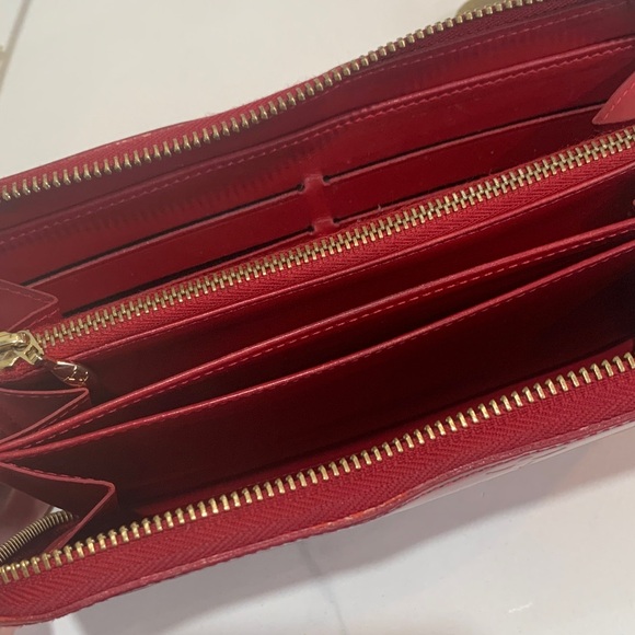 Louis Vuitton Glossy Red Embossed Pouch - Picture 7 of 7